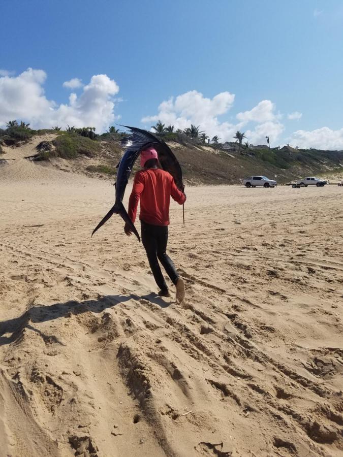 Blue Moon Beach Holiday Resort 伊尼扬巴内 外观 照片