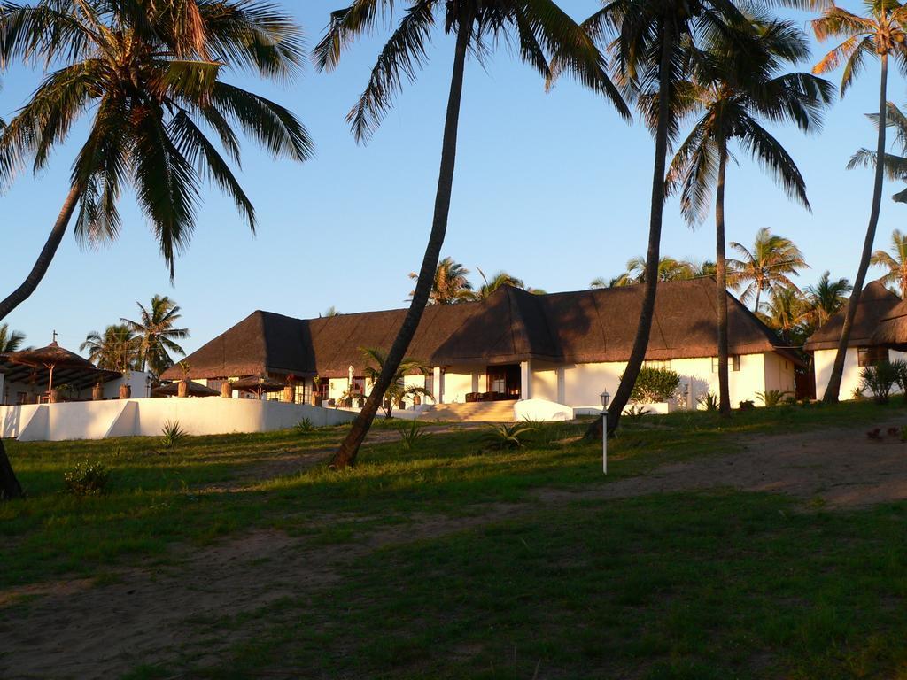 Blue Moon Beach Holiday Resort 伊尼扬巴内 客房 照片