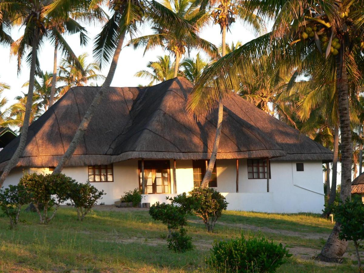 Blue Moon Beach Holiday Resort 伊尼扬巴内 客房 照片